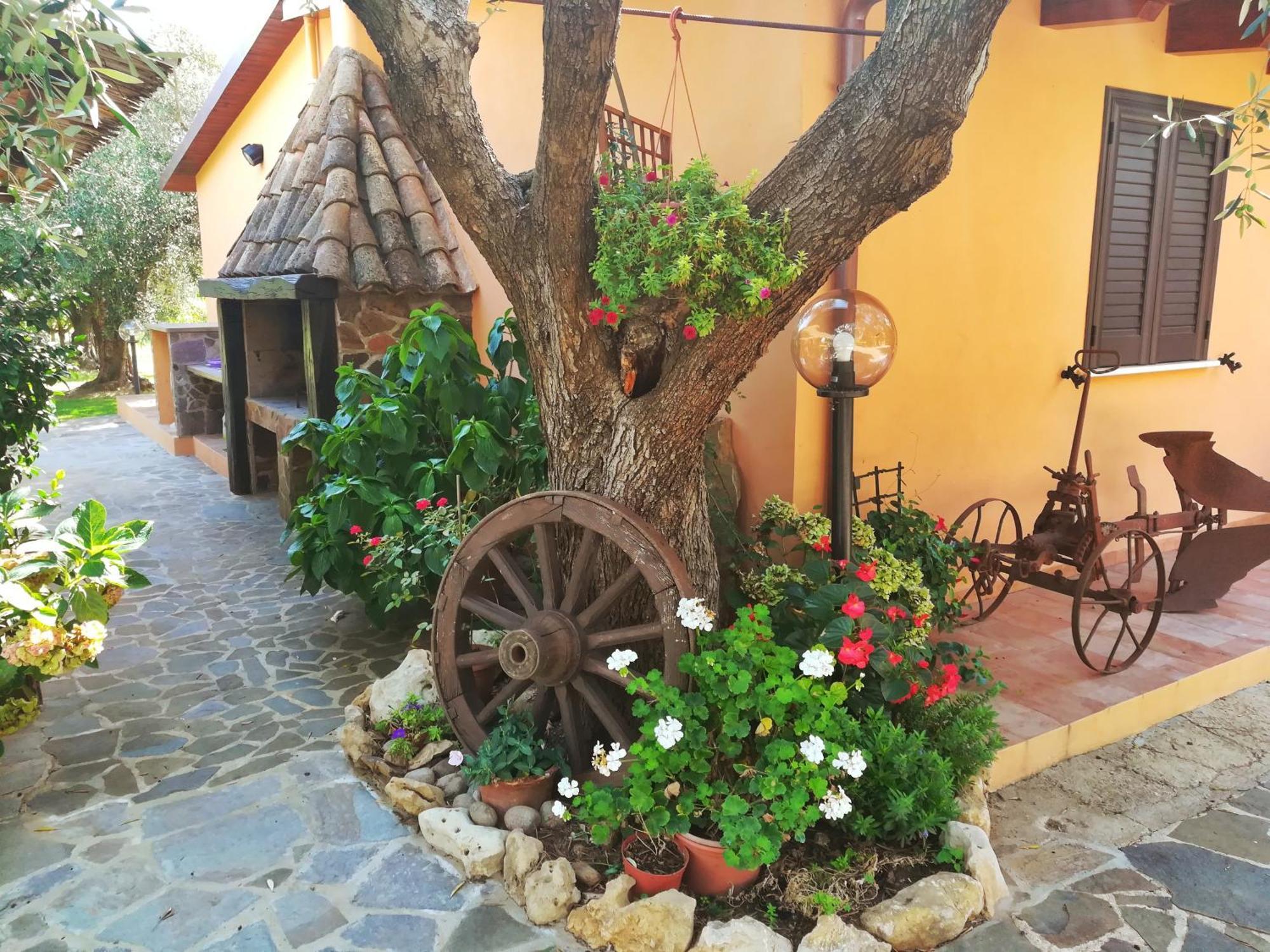 Nuraghe Bianco Bed & Breakfast Santa Maria la Palma Exterior photo